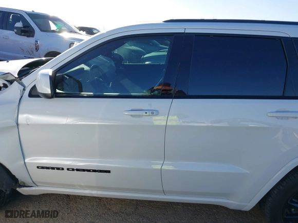 2021 Jeep Grand Cherokee Laredo X with VIN 1C4RJEAG6MC658195, listed as a IAAI auction lot 41414668 with 52,488 mi miles. Bid and sale history available at carsss.com. Image 15.