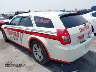 2005 Dodge Magnum RT z VIN 2D4GV58285H652826, wystawiony jako IAAI lot #42283771 z przebiegiem 70 205 mil mil oraz . Historia ofert i sprzedaży dostępna na DreamBid. Obrazek 3.