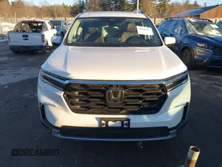 2024 Honda Pilot Elite with VIN 5FNYG1H80RB038003, listed as a IAAI auction lot 41470473 with 1 mi miles. Bid and sale history available at carsss.com. Image 13.