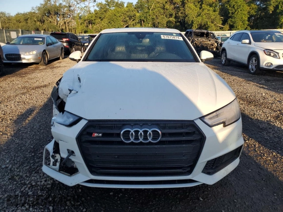 2018 Audi S4 Premium Plus with VIN WAUB4AF42JA200996, listed as a Copart auction lot 67075874 with 60,818 mi miles and Salvage Title. Bid and sale history available at carsss.com. Image 5.