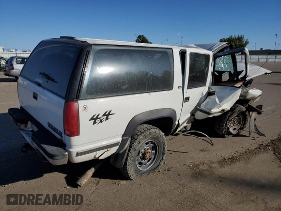 1994 Chevrolet Suburban with VIN 1GNGK26N2RJ373188, listed as a Copart auction lot 75893984 with 221,145 mi miles and Salvage Title. Bid and sale history available at carsss.com. Image 3.
