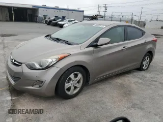 2013 Hyundai Elantra Limited z VIN 5NPDH4AE1DH201054, wystawiony jako Copart lot #60890645 z przebiegiem Nie podano mil oraz Czysty tytuł • Clean title. Historia ofert i sprzedaży dostępna na DreamBid. Obrazek 1.