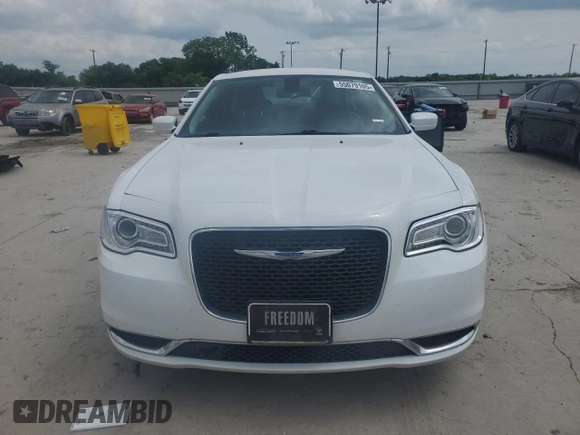 2018 Chrysler 300 Touring z VIN 2C3CCAAG3JH275644, wystawiony jako Copart lot #55079105 z przebiegiem 127 043 mil mil oraz Szkoda całkowita • Salvage title. Historia ofert i sprzedaży dostępna na DreamBid. Obrazek 5.