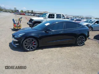 2020 Tesla Model 3 Performance z VIN 5YJ3E1EC5LF641593, wystawiony jako IAAI lot #42153291 z przebiegiem 70 264 mil mil oraz . Historia ofert i sprzedaży dostępna na DreamBid. Obrazek 15.