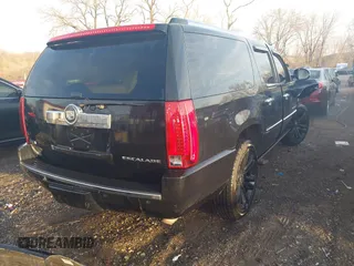 2011 Cadillac Escalade ESV Premium with VIN 1GYS4JEFXBR329720, listed as a IAAI auction lot 41797908 with 142,899 mi miles and . Bid and sale history available at DreamBid. Image 4.