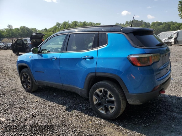 2018 Jeep Compass Trailhawk with VIN 3C4NJDDB7JT179423, listed as a Copart auction lot 61458605 with 100,949 mi miles and Salvage title. Bid and sale history available at DreamBid. Image 2.