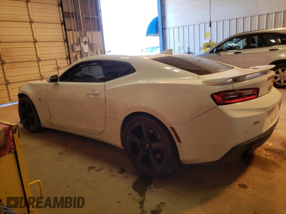 2016 Chevrolet Camaro 2SS with VIN 1G1FH1R75G0188042, listed as a Copart auction lot 68022352 with 33,876 mi miles. Bid and sale history available at carsss.com. Image 2.
