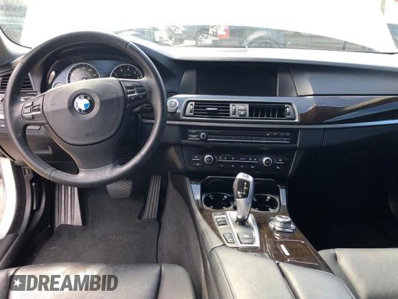 2013 BMW 5 Series 528i with VIN WBAXG5C5XDD233958, listed as a Copart auction lot 68722414 with 103,543 mi miles and . Bid and sale history available at carsss.com. Image 9.