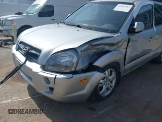 2008 Hyundai Tucson SE with VIN KM8JN72D68U844736, listed as a IAAI auction lot 41823363 with 1 mi miles. Bid and sale history available at carsss.com. Image 6.