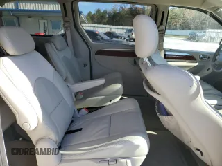 2007 Chrysler Town & Country LWB Limited with VIN 2A8GP64L27R170466, listed as a Copart auction lot 81991434 with 86,547 mi miles and Clean Title. Bid and sale history available at carsss.com. Image 11.