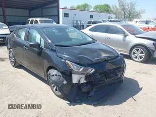 2023 Nissan Versa S z VIN 3N1CN8DV9PL816160, wystawiony jako IAAI lot #42206616 z przebiegiem 33 302 mil mil oraz . Historia ofert i sprzedaży dostępna na DreamBid. Obrazek 1.