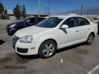 2008 Volkswagen Jetta Sedan SE with VIN 3VWRM71K38M055309, listed as a Copart auction lot 51764715 with 208,177 mi miles and Clean Title. Bid and sale history available at carsss.com. Image 1.