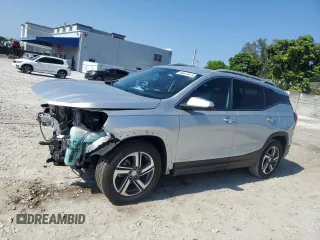 2020 GMC Terrain SLT z VIN 3GKALPEV6LL216651, wystawiony jako Copart lot #56041875 z przebiegiem 28 704 mil mil oraz Nie do naprawy • Non repairable. Historia ofert i sprzedaży dostępna na DreamBid. Obrazek 1.