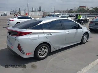 2017 Toyota Prius Plus z VIN JTDKARFPXH3053894, wystawiony jako IAAI lot #42208119 z przebiegiem 115 439 mil mil oraz . Historia ofert i sprzedaży dostępna na DreamBid. Obrazek 4.