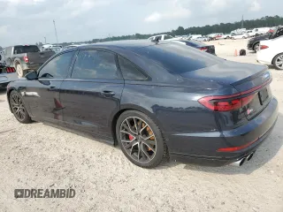 2020 Audi S8 z VIN WAU8SAF82LN003857, wystawiony jako Copart lot #56081794 z przebiegiem 11 298 mil mil oraz Szkody całkowita. Historia ofert i sprzedaży dostępna na DreamBid. Obrazek 2.