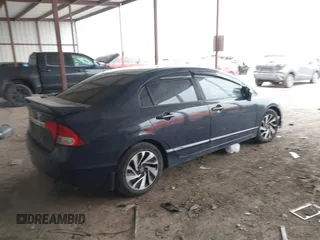 2009 Honda Civic LX z VIN 2HGFA16559H505476, wystawiony jako IAAI lot #41619635 z przebiegiem 187 084 mil mil oraz . Historia ofert i sprzedaży dostępna na DreamBid. Obrazek 4.