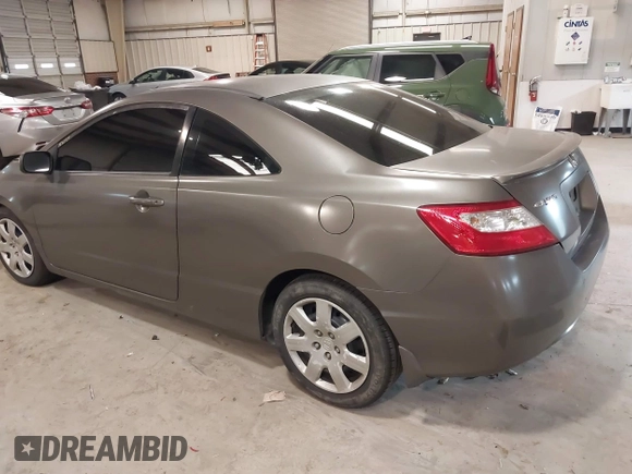 2008 Honda Civic Cpe LX with VIN 2HGFG12618H516020, listed as a IAAI auction lot 41374511 with 191,517 mi miles. Bid and sale history available at carsss.com. Image 3.