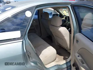 2005 Ford Five Hundred SEL z VIN 1FAFP241X5G118341, wystawiony jako IAAI lot #42012730 z przebiegiem Nie podano mil oraz . Historia ofert i sprzedaży dostępna na DreamBid. Obrazek 8.