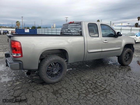 2013 GMC Sierra 1500 SLE with VIN 1GTR2VE77DZ274253, listed as a Copart auction lot 48046615 with 176,168 mi miles and Salvage Title. Bid and sale history available at carsss.com. Image 3.