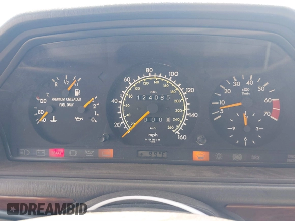 1993 Mercedes-Benz 400 E z VIN WDBEA34E6PB942402, wystawiony jako IAAI lot #41855899 z przebiegiem 124 065 mil mil oraz . Historia ofert i sprzedaży dostępna na DreamBid. Obrazek 7.