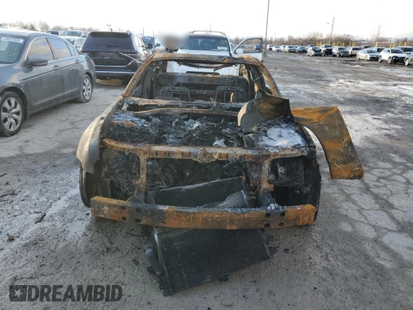 2005 Chrysler 300 C z VIN 2C3JA63H25H101442, wystawiony jako Copart lot #51792285 z przebiegiem Nie podano mil oraz Nie do naprawy • Non repairable. Historia ofert i sprzedaży dostępna na DreamBid. Obrazek 5.