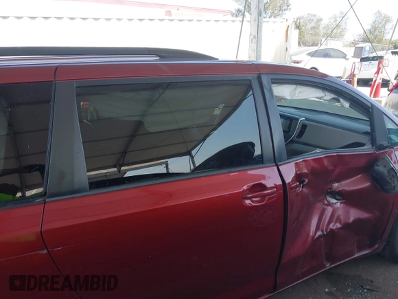 2015 Toyota Sienna LE AAS with VIN 5TDKK3DC7FS563562, listed as a IAAI auction lot 42374720 with 95,040 mi miles and . Bid and sale history available at DreamBid. Image 13.