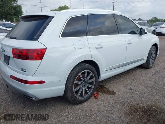2017 Audi Q7 Premium Plus with VIN WA1LAAF71HD024553, listed as a IAAI auction lot 42165924 with Not provided miles and . Bid and sale history available at DreamBid. Image 4.
