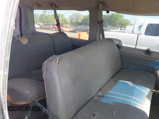 2006 Ford Econoline Passenger XL с VIN 1FMRE11W06HA74932, выставлен на аукционе IAAI как лот 41955637 с пробегом 424 640 миль миль и . История ставок и продаж доступна на DreamBid. Изображение 8.