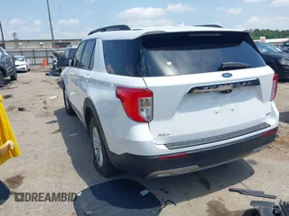 2020 Ford Explorer XLT z VIN 1FMSK7DH7LGB21269, wystawiony jako IAAI lot #42114643 z przebiegiem 69 682 mil mil oraz . Historia ofert i sprzedaży dostępna na DreamBid. Obrazek 3.