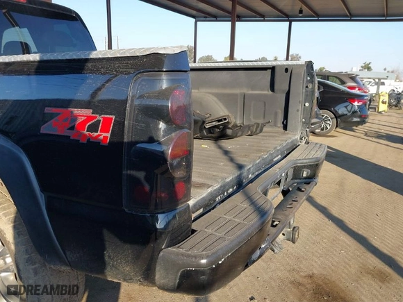 2003 Chevrolet Silverado 1500 LS with VIN 2GCEK19T431132402, listed as a IAAI auction lot 41278893 with 167,312 mi miles. Bid and sale history available at carsss.com. Image 14.