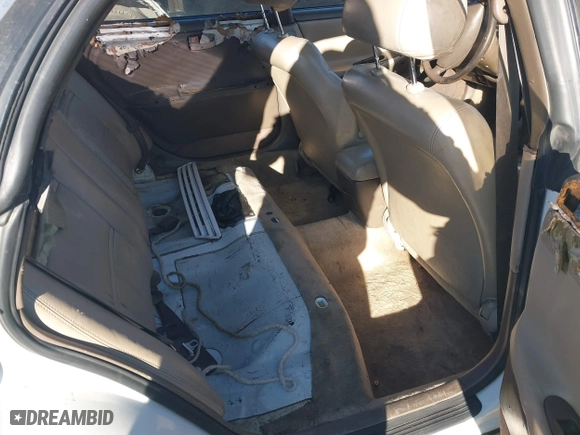 1996 Lexus ES 300 with VIN JT8BF12G2T0163288, listed as a IAAI auction lot 41371907 with 357,687 mi miles. Bid and sale history available at carsss.com. Image 8.