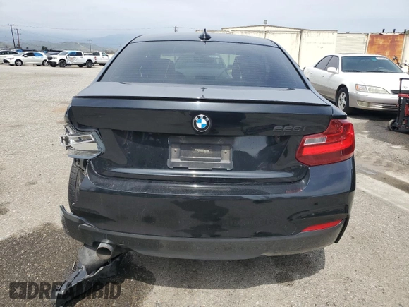 2016 BMW 2 Series 228i z VIN WBA1F9C58GV742509, wystawiony jako Copart lot #53211755 z przebiegiem 91 200 mil mil oraz Szkoda całkowita • Salvage title. Historia ofert i sprzedaży dostępna na DreamBid. Obrazek 6.