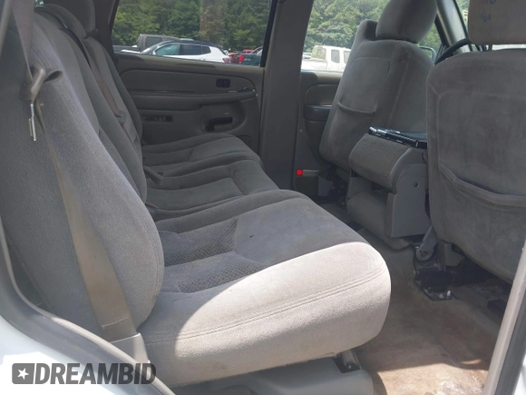 2005 Chevrolet Tahoe LS with VIN 1GNEC13V65R154250, listed as a IAAI auction lot 42633273 with 319,329 mi miles and . Bid and sale history available at DreamBid. Image 8.