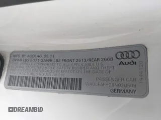 2011 Audi A5 Premium Plus z VIN WAULFAFH2BN020509, wystawiony jako IAAI lot #42381177 z przebiegiem 132 106 mil mil oraz . Historia ofert i sprzedaży dostępna na DreamBid. Obrazek 9.