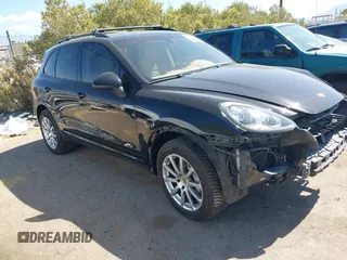2012 Porsche Cayenne S Hybrid z VIN WP1AE2A20CLA92326, wystawiony jako IAAI lot #42132499 z przebiegiem 90 525 mil mil oraz . Historia ofert i sprzedaży dostępna na DreamBid. Obrazek 1.