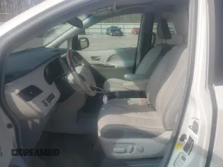 2011 Toyota Sienna XLE with VIN 5TDDK3DC8BS028811, listed as a Copart auction lot 51838095 with 114,506 mi miles and Salvage Title. Bid and sale history available at DreamBid. Image 7.