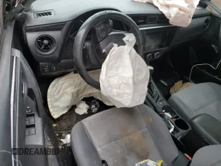 2019 Toyota Corolla L z VIN 5YFBURHE7KP887803, wystawiony jako Copart lot #43041105 z przebiegiem 156 584 mil mil oraz Szkoda całkowita • Salvage title. Historia ofert i sprzedaży dostępna na DreamBid. Obrazek 8.