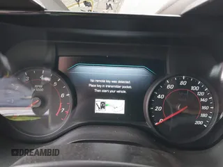 2018 Chevrolet Camaro 2SS z VIN 1G1FG1R77J0170121, wystawiony jako IAAI lot #41757301 z przebiegiem 39 795 mil mil oraz . Historia ofert i sprzedaży dostępna na DreamBid. Obrazek 22.