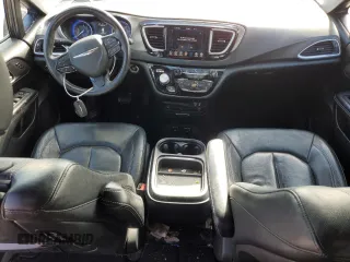 2020 Chrysler Pacifica Launch Edition z VIN 2C4RC3BGXLR278232, wystawiony jako Copart lot #47466435 z przebiegiem 69 648 mil mil oraz Tytuł czysty. Historia ofert i sprzedaży dostępna na DreamBid. Obrazek 8.