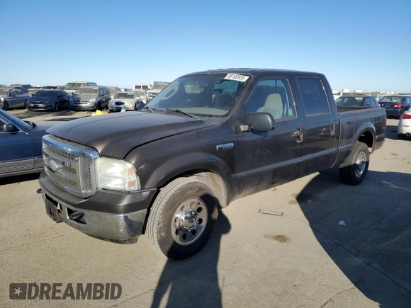 2005 Ford Super Duty F-250 XL with VIN 1FTSW20525EA80684, listed as a Copart auction lot 89100935 with 0 mi miles and Salvage Title. Bid and sale history available at carsss.com. Image 1.