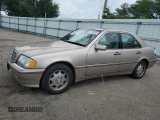 2000 Mercedes-Benz C 230 Kompressor с VIN WDBHA24G9YA806300, выставлен на аукционе Copart как лот 61999505 с пробегом 113 036 миль миль и Списание • Salvage title. История ставок и продаж доступна на DreamBid. Изображение 1.