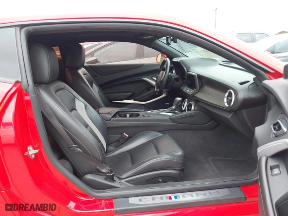 2016 Chevrolet Camaro 2LT with VIN 1G1FD1RS2G0133841, listed as a IAAI auction lot 41874772 with 104,840 mi miles. Bid and sale history available at carsss.com. Image 5.