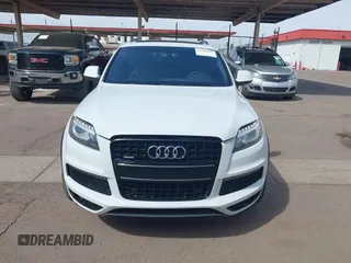 2013 Audi Q7 3.0T S line Prestige with VIN WA1DGAFE6DD006769, listed as a IAAI auction lot 41902696 with 221,058 mi miles. Bid and sale history available at carsss.com. Image 11.