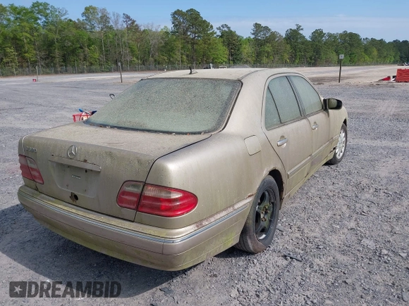 2000 Mercedes-Benz E 320 z VIN WDBJF65J6YB107172, wystawiony jako IAAI lot #42004480 z przebiegiem 149 432 mil mil oraz . Historia ofert i sprzedaży dostępna na DreamBid. Obrazek 4.