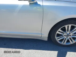 2014 Lincoln MKZ Hybrid with VIN 3LN6L2LU2ER814603, listed as a IAAI auction lot 39576919 with 116,367 mi miles and . Bid and sale history available at DreamBid. Image 12.