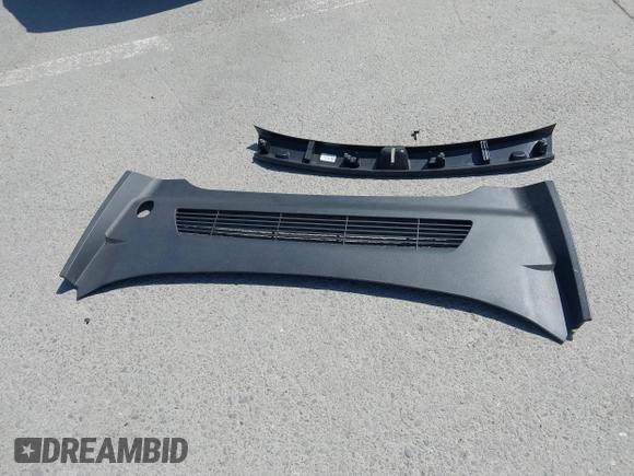 2022 Tesla Model Y Performance z VIN 7SAYGDEF2NF347456, wystawiony jako IAAI lot #42177725 z przebiegiem 29 374 mil mil oraz . Historia ofert i sprzedaży dostępna na DreamBid. Obrazek 12.