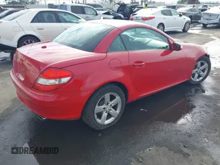 2008 Mercedes-Benz SLK-Class 3.0L with VIN WDBWK54F58F177151, listed as a IAAI auction lot 41516954 with 201,431 mi miles. Bid and sale history available at carsss.com. Image 4.