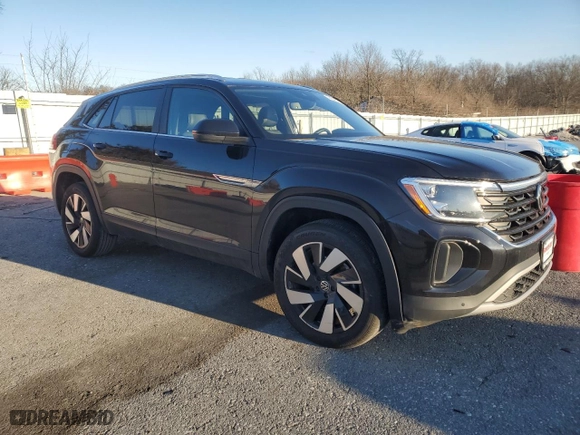 2024 Volkswagen Atlas Cross Sport 2.0T SE w/Technology with VIN 1V2HE2CA8RC213289, listed as a Copart auction lot 44547975 with 13,739 mi miles and Salvage Title. Bid and sale history available at carsss.com. Image 4.