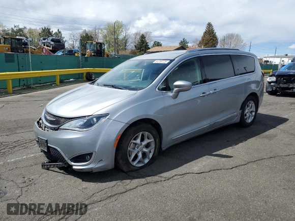 2018 Chrysler Pacifica Touring L z VIN 2C4RC1BG7JR311964, wystawiony jako Copart lot #54769725 z przebiegiem 105 062 mil mil oraz Szkoda całkowita • Salvage title. Historia ofert i sprzedaży dostępna na DreamBid. Obrazek 1.