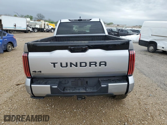 2024 Toyota Tundra Platinum Hybrid z VIN 5TFNC5EC1RX004561, wystawiony jako Copart lot #51779355 z przebiegiem 11 255 mil mil oraz Szkoda całkowita • Salvage title. Historia ofert i sprzedaży dostępna na DreamBid. Obrazek 6.